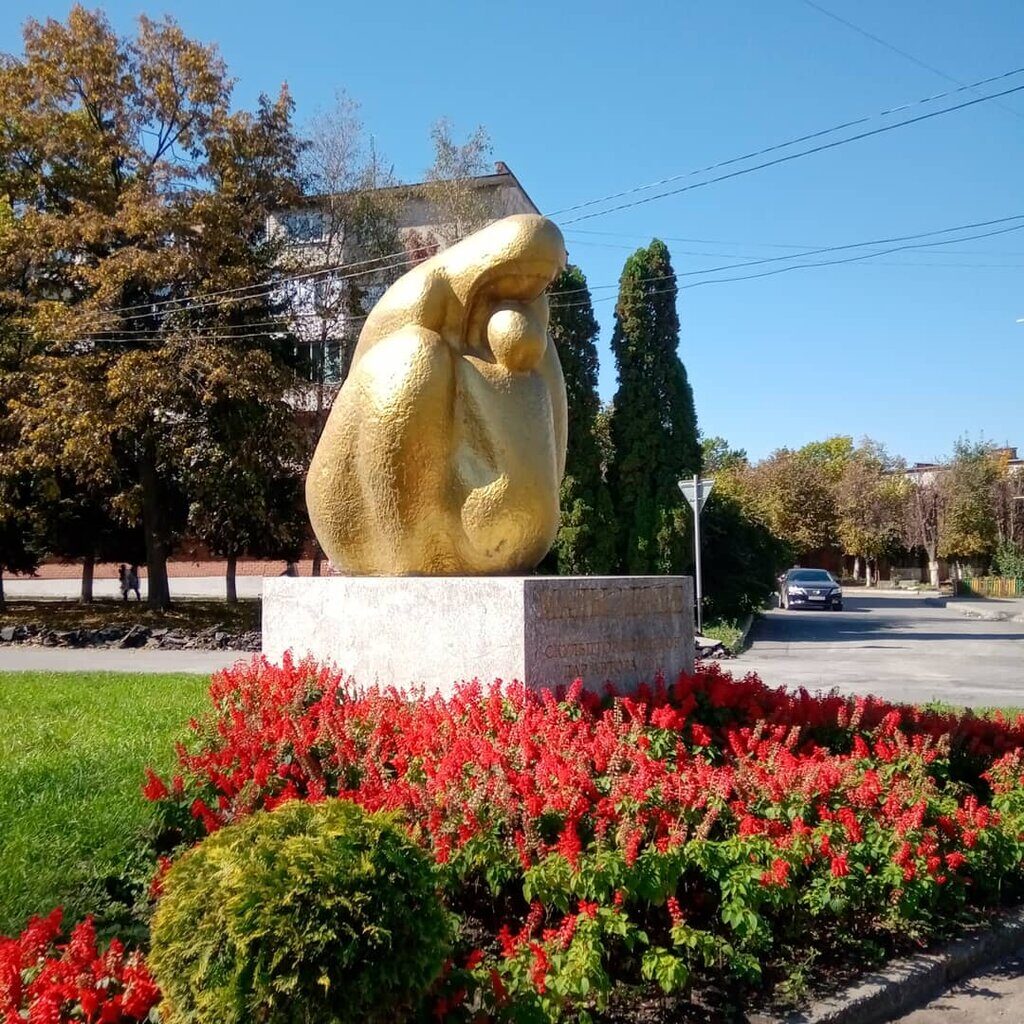 «Целуйте руки матерям…»